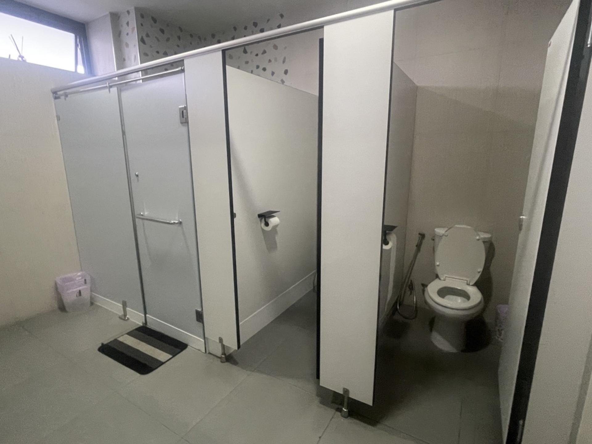 ให้เช่าสำนักงานพระราม 3 สาธุประดิษฐ์ : ให้เช่าสำนักงานชั้น2 340ตรม. ไม่มีเฟอร์นิเจอร์ ทำเล พระราม3