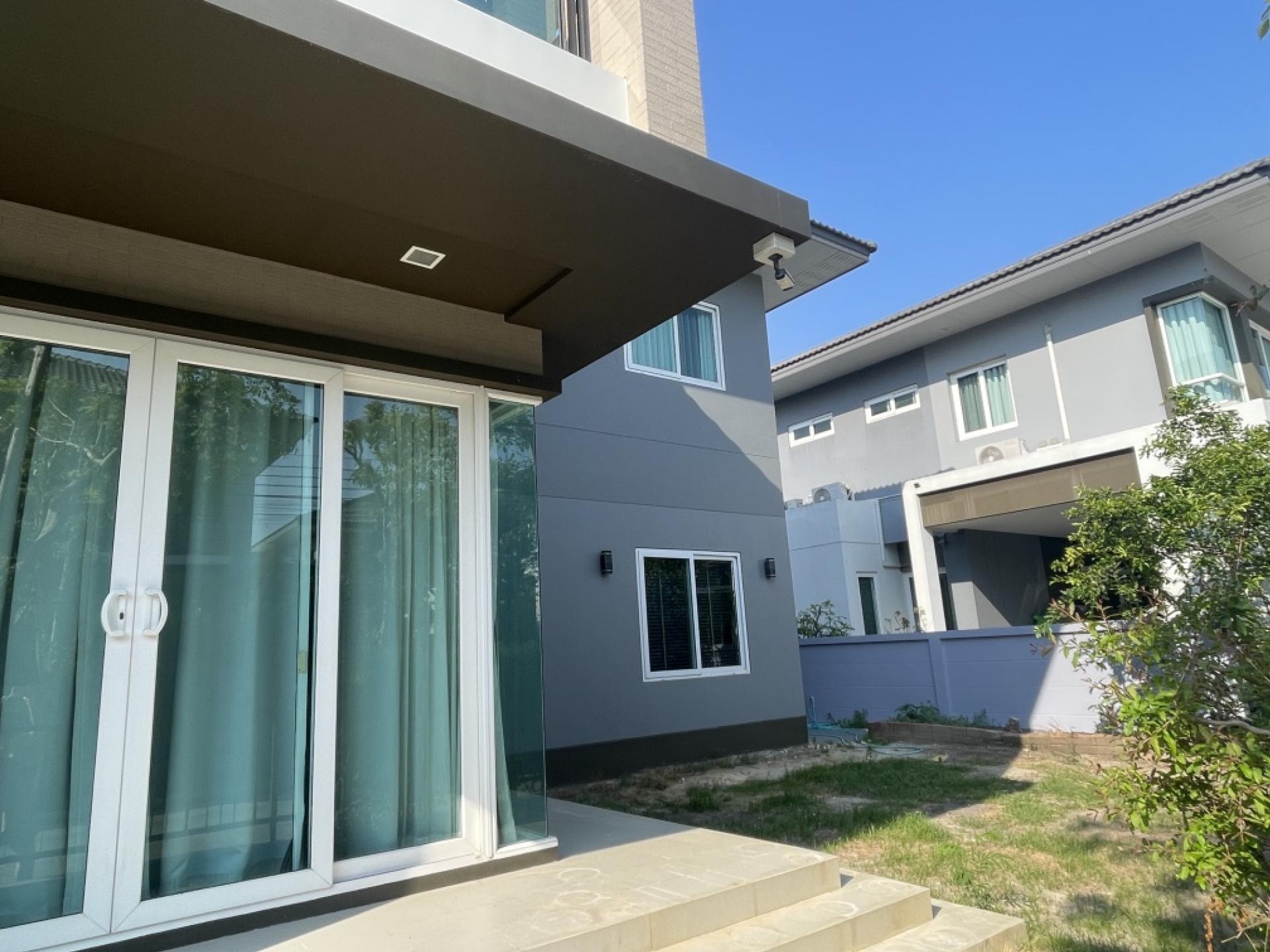 ขายบ้านบางนา แบริ่ง ลาซาล : ขายบ้านเดี่ยวหรู โครงการลัดดารมย์ บางนา