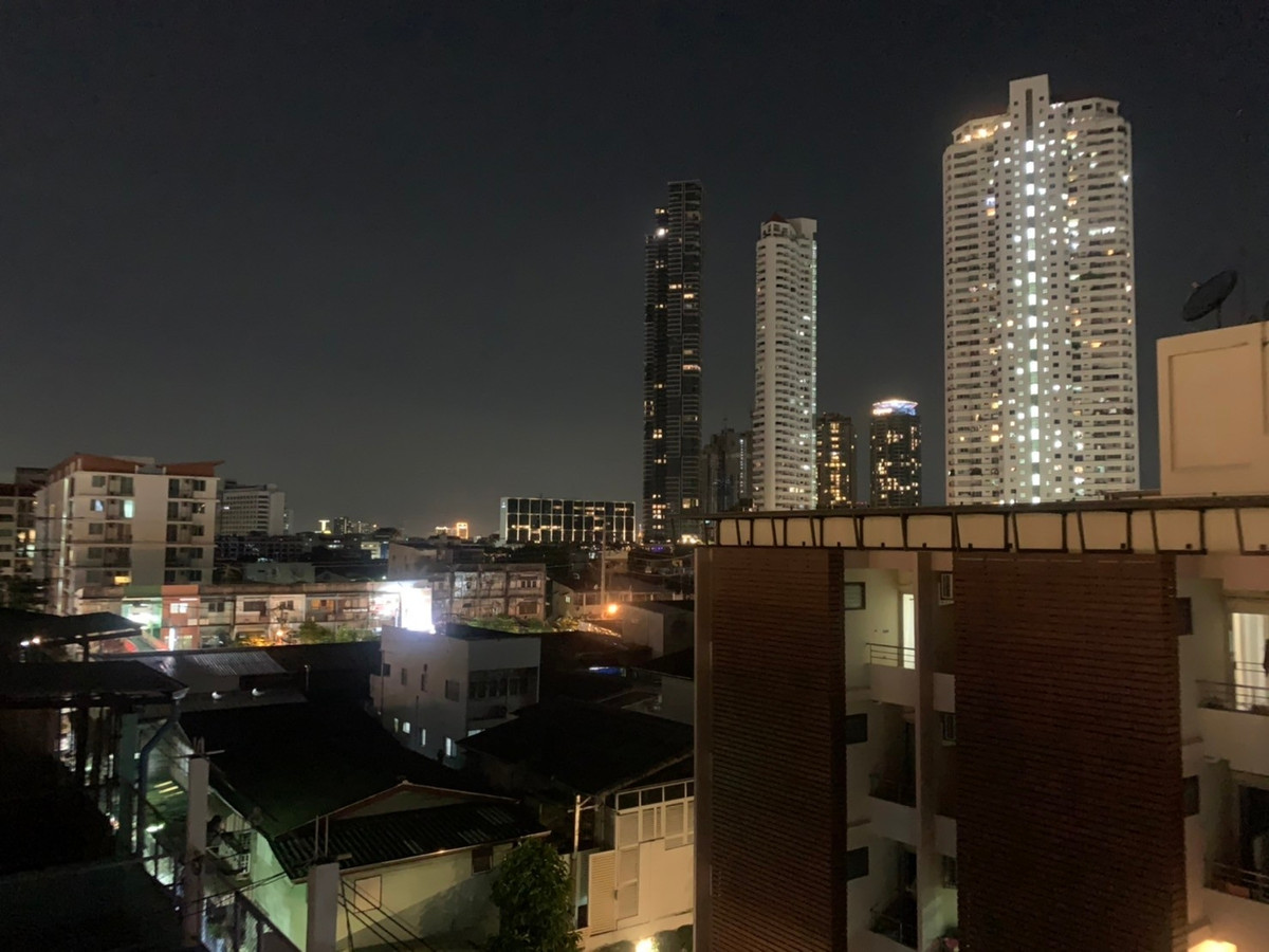 Shop HouseWongwianyai, Charoennakor : Shophouse for sale, Charoen Nakhon 18, commercial building, 1 unit, 4 floors + roof deck, steel frame, 300 sq m., 15 sq m, Khlong San, BTS Krung Thon Buri, iconsiam, Sena Fest, Renovated already.