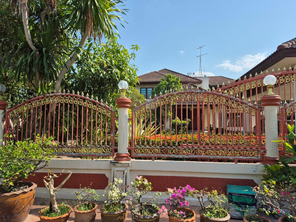 ขายบ้านนวมินทร์ รามอินทรา : บ้านเดี่ยวหรู กฤษดานคร 25 | 16 ล้าน 6 ห้องนอน | ใกล้รถไฟฟ้าวงแหวนรามอินทรา  | บ้านมงคล ฮวงจุ้ยดี  “ครบทั้งทำเล + พลังดี”