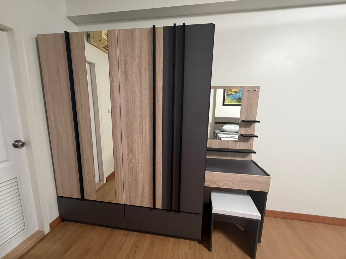 For RentCondoPattanakan, Srinakarin : Condo for rent, Supalai Park Srinakarin, fully furnished, ready to move in, near the BTS. If interested, contact Iine: @yyk6635b (with @ in front too)