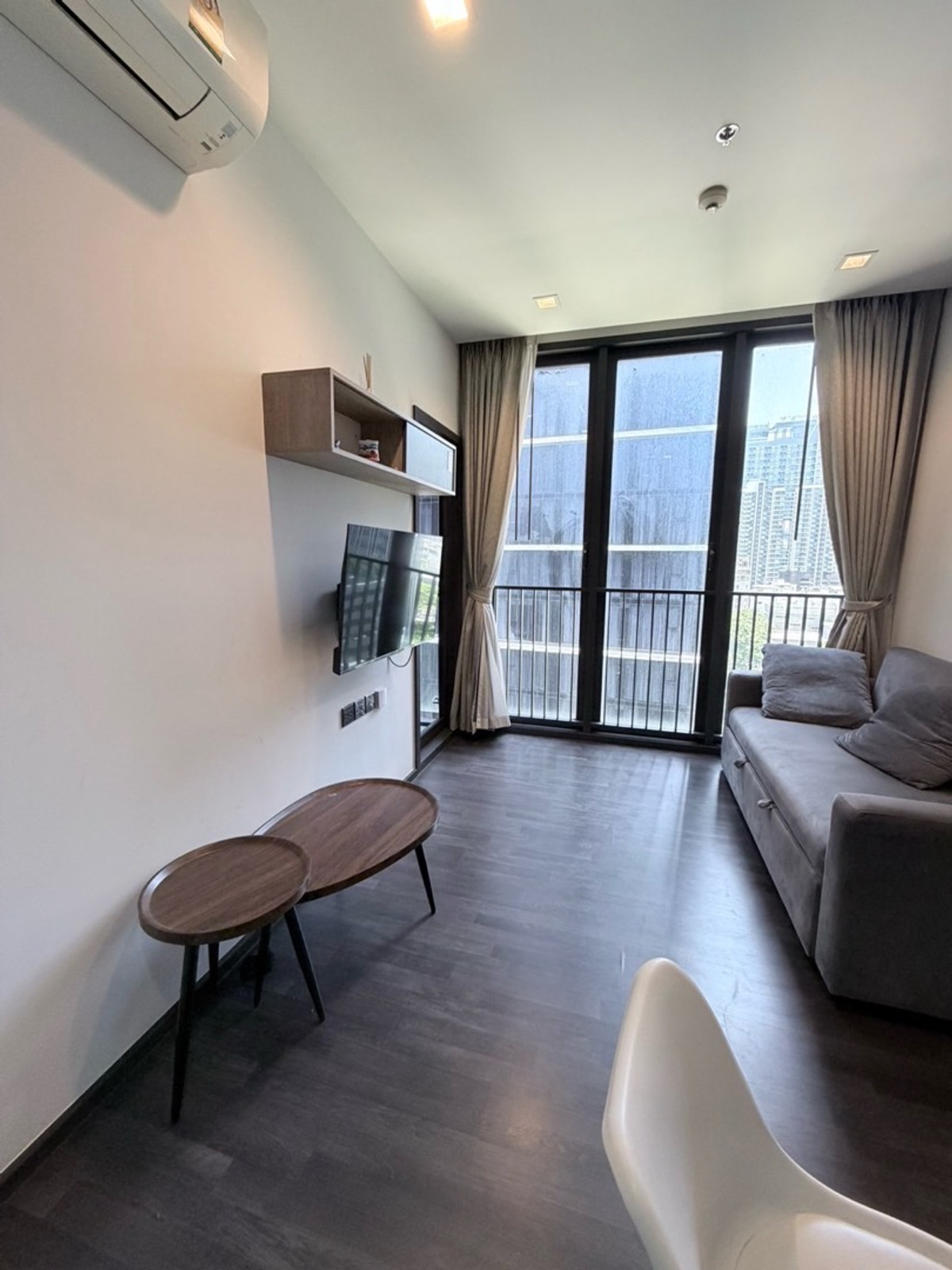 For RentCondoRama9, Petchburi, RCA : CONDO FOR RENT Near MRT Rama9
The line asoke-ratchada Condo
150 m. - OP001C -