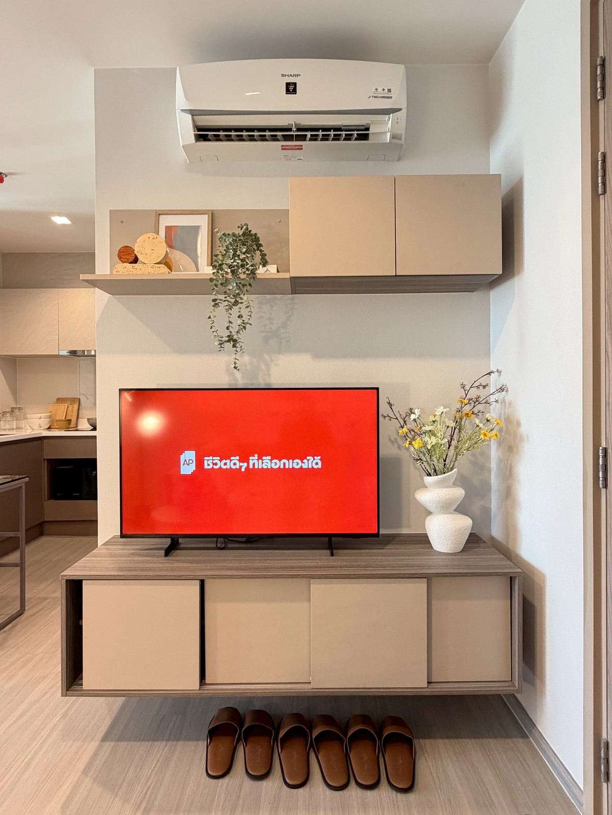 ให้เช่าคอนโดท่าพระ ตลาดพลู วุฒากาศ : Life Sathorn Sierra【𝐑𝐄𝐍𝐓】🔥มุมมองสบายตา เติมความชิลให้ทุกช่วงเวลา🔥 ติดต่อไลน์ไอดี: @hacondo