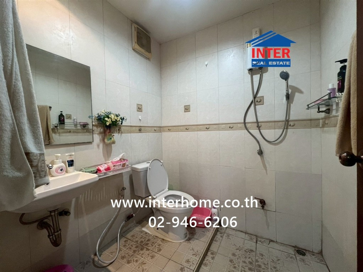 For SaleHouseNonthaburi, Bang Yai, Bangbuathong : 2-story detached house, 113 sq m. Detached house, Soi Wat Som Kliang. Near Phra Pin Market 3 Kanchanaphisek Road, Road 3016 (Pracha Uthit), Bang Yai, Nonthaburi