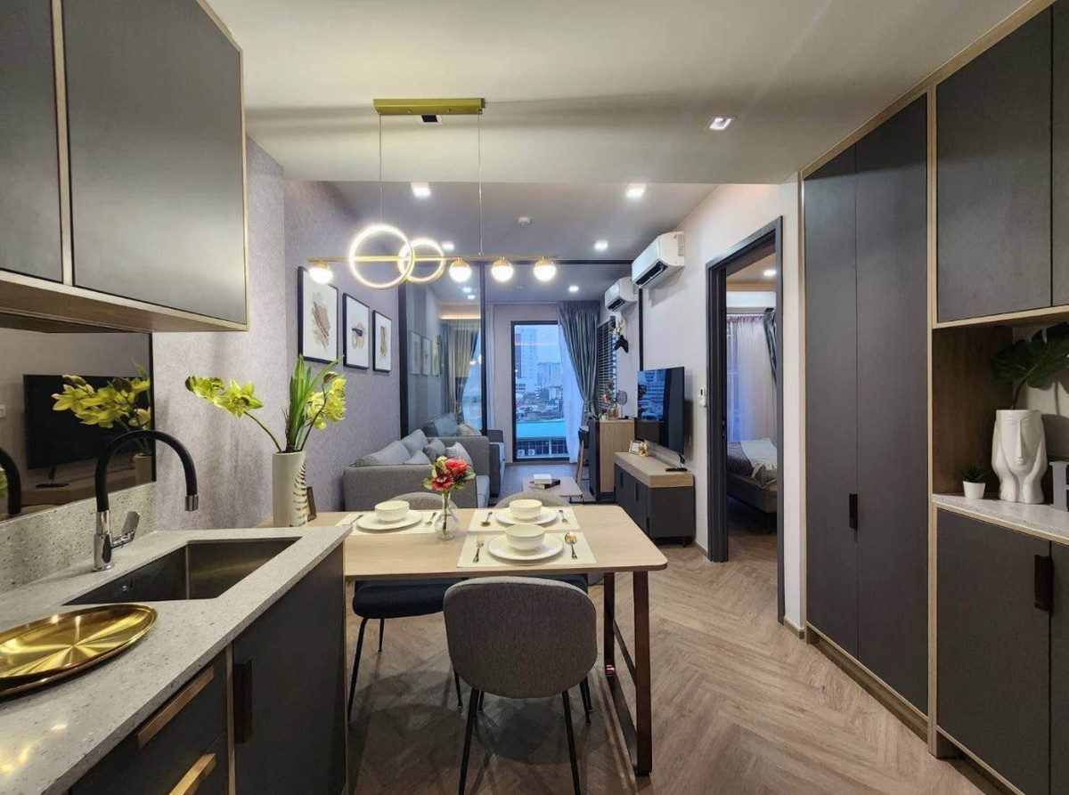 For RentCondoSiam Paragon ,Chulalongkorn,Samyan : Luxury condo near MRT Sam Yan and Chula, 1 bedroom, 1 multi-purpose room, 2 wardrobes ✨