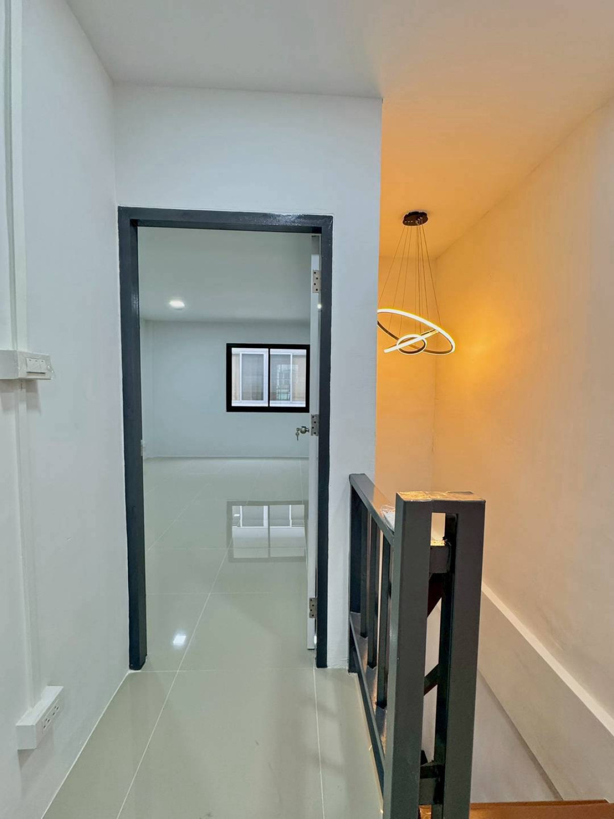 For SaleTownhomeNonthaburi, Bang Yai, Bangbuathong : For Sale Townhouse/Townhome , Tawanna Village , high floor , Bang Kraso , Mueang Nonthaburi , Nonthaburi , CX-150069