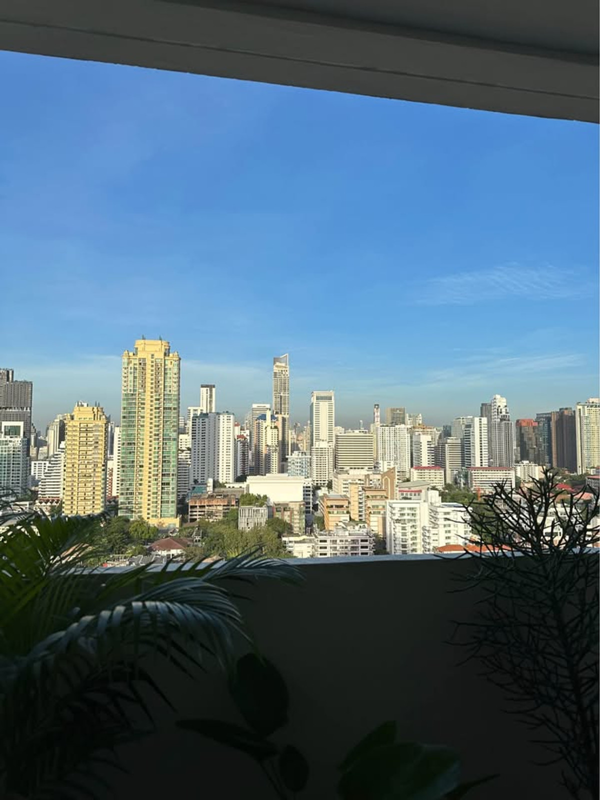 For RentCondoSukhumvit, Asoke, Thonglor : For rent Rare large unit in Sukhumvit at Ds Tower 2