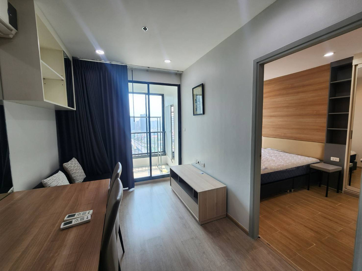 ให้เช่าคอนโดท่าพระ ตลาดพลู วุฒากาศ :  ให้เช่า  ห้องมุม  ไอดีโอ สาทร ท่าพระ ( Ideo sathorn thapra ) ติด BTS โพธิ์นิมิตร  300 เมตร พร้อมเฟอร์ + เครื่องซักผ้า +31 ตรม.  เพียง 13,000  บาท  