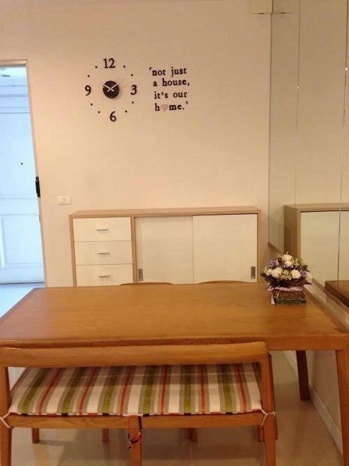 For RentCondoWongwianyai, Charoennakor : (For rent) Q Huuse Sathorn 2-BR 64.4 Sq.m., fully furnished, electrical appliances, high floor, open view ㅡ Near 🚆BTS Krung Thonburi