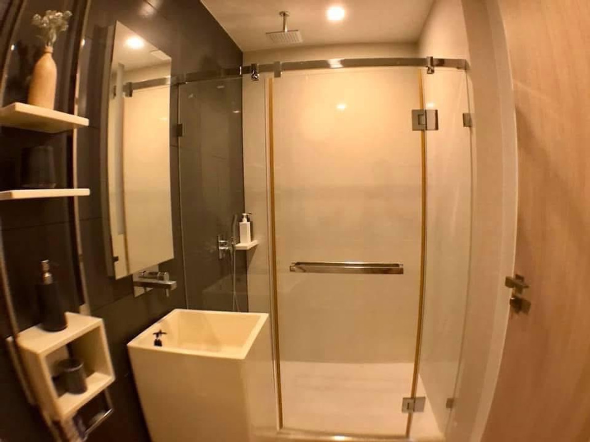 ให้เช่าคอนโดวงเวียนใหญ่ เจริญนคร : ให้เช่า✨คอนโดติด BTS วงเวียนใหญ่  | The Room Wongwianyai | 1 ห้องนอน : ขนาด 59 ตร.ม. ตกแต่งเรียบหรู พร้อมเข้าอยู่ , ใกล้The Mall ท่าพระ 