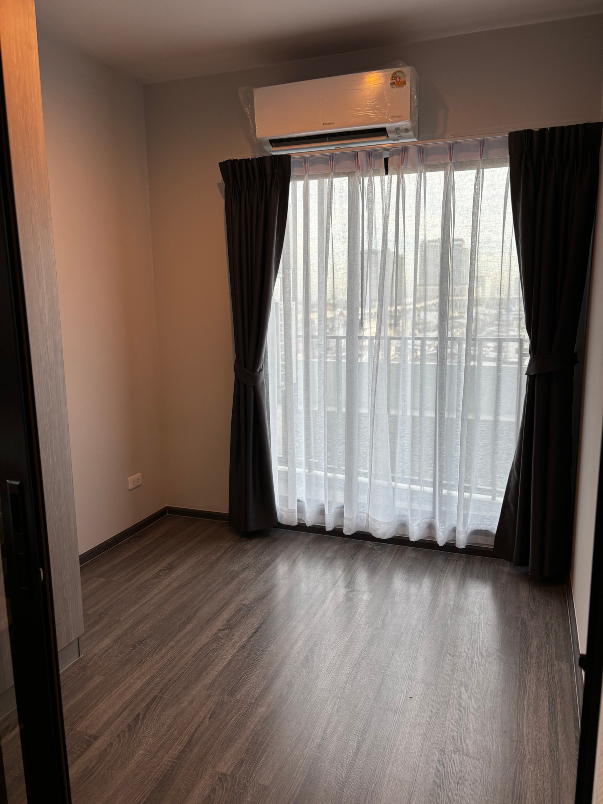 For RentCondoSeri Thai, Ramkhamhaeng Nida : ✨ IDEO Ramkamheang–Lamsali ( N1-1200 ) Brand new room, open view, not blocked, ready to move in!