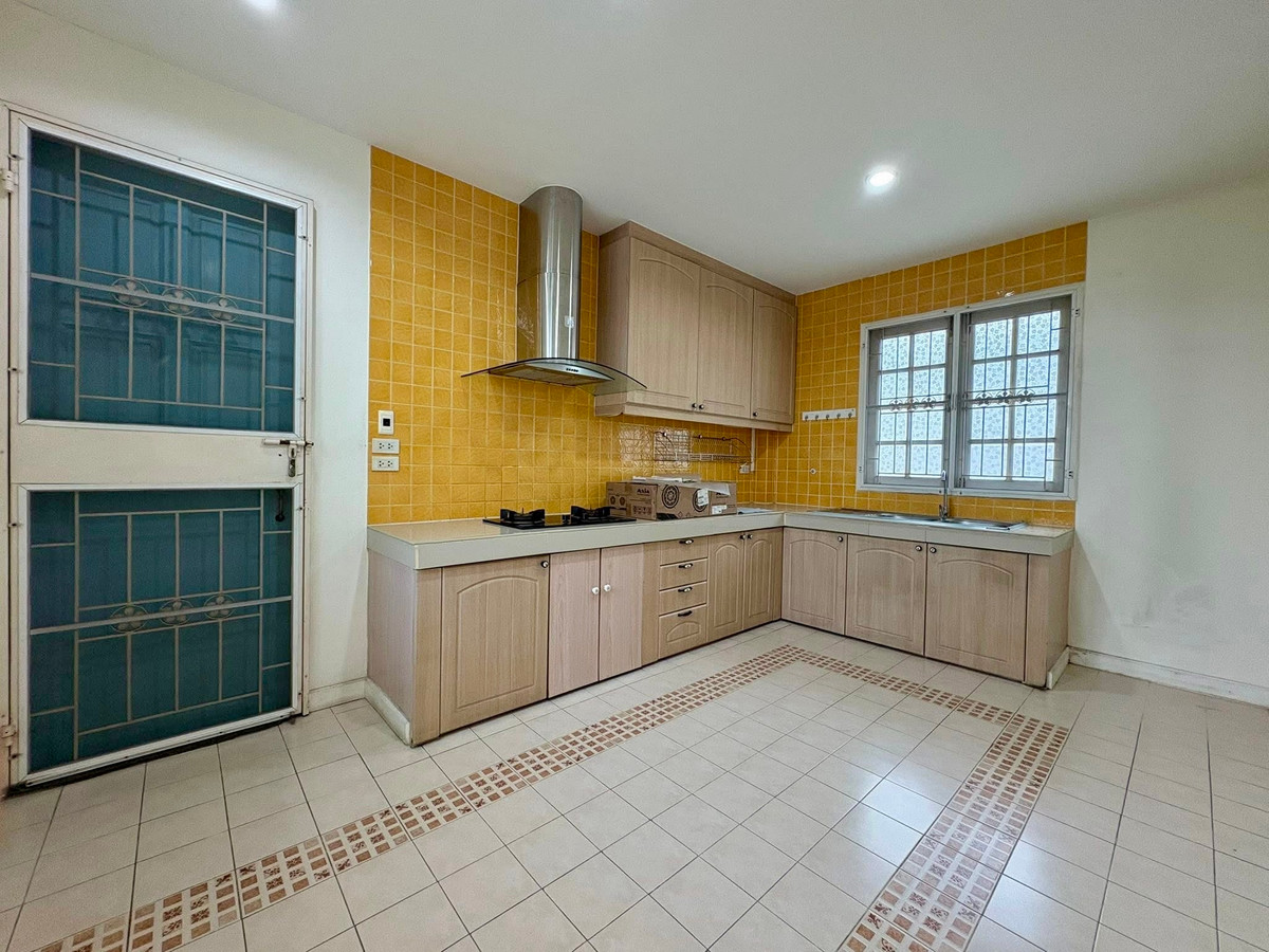 For SaleHouseOnnut, Udomsuk : Muangthong Village 4 Sukhumvit 101 / 4 Bedrooms (For Sale), Muangthong Village 4 Sukhumvit 101 / 4 Bedrooms (FOR SALE) GNG054