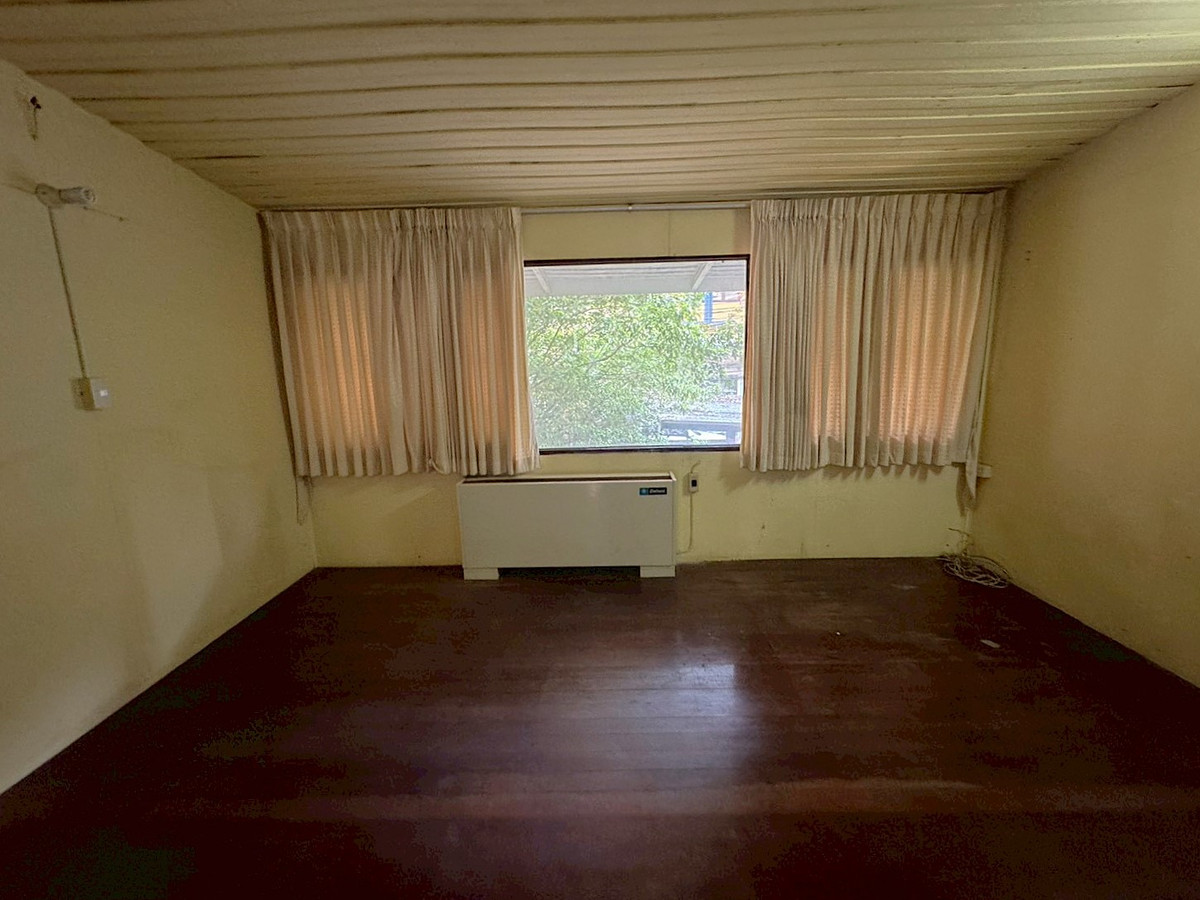 For RentShop HouseSukhumvit, Asoke, Thonglor : House for Rent, Suitable for Business in the Heart of Asoke ** NO CO-AGENT ** 