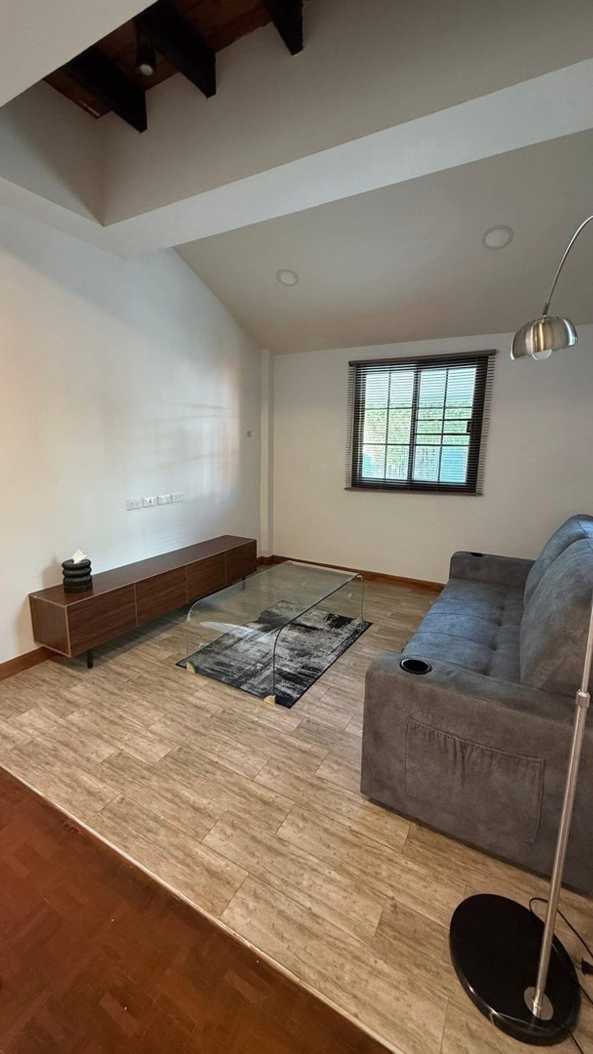 For RentHome OfficeRatchadapisek, Huaikwang, Suttisan : 🏙️For rent, 2-story detached house, Soi Ratchada 32, suitable for living or home office ⚡️🔥