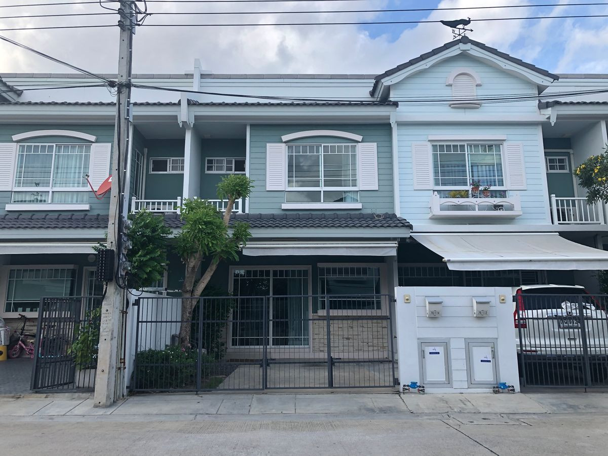 For RentTownhomeBangna, Bearing, Lasalle : 2-story townhome with furniture and electrical appliances for rent in Bangna-Bang Kaeo area. Near Mega Bangna