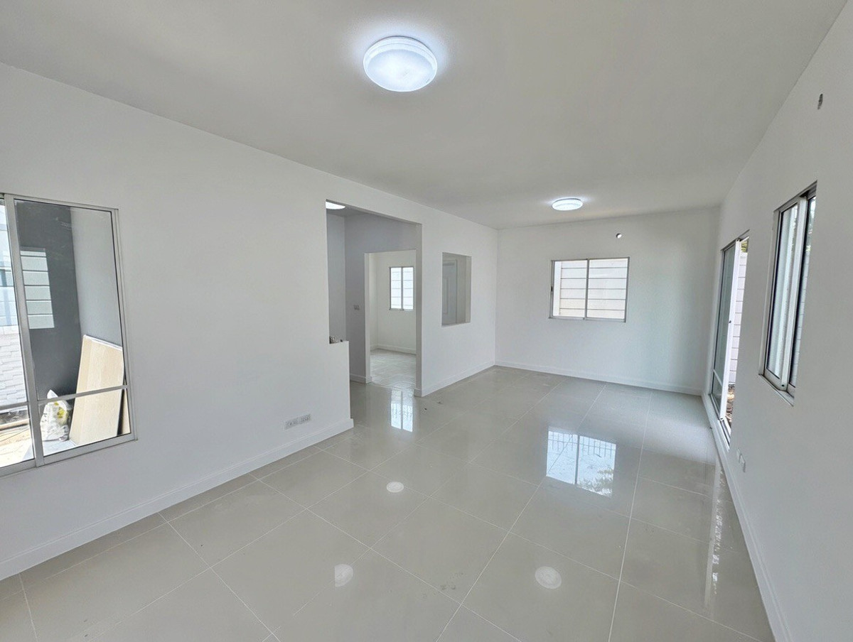 For SaleHouseRama5, Ratchapruek, Bangkruai : Single house for sale, newly renovated, The Plant Ratchaphruek, corner house 66 sq m (The Plant Ratchaphruek), cheapest in the project. Near Rama 5 roundabout and Central Westville.