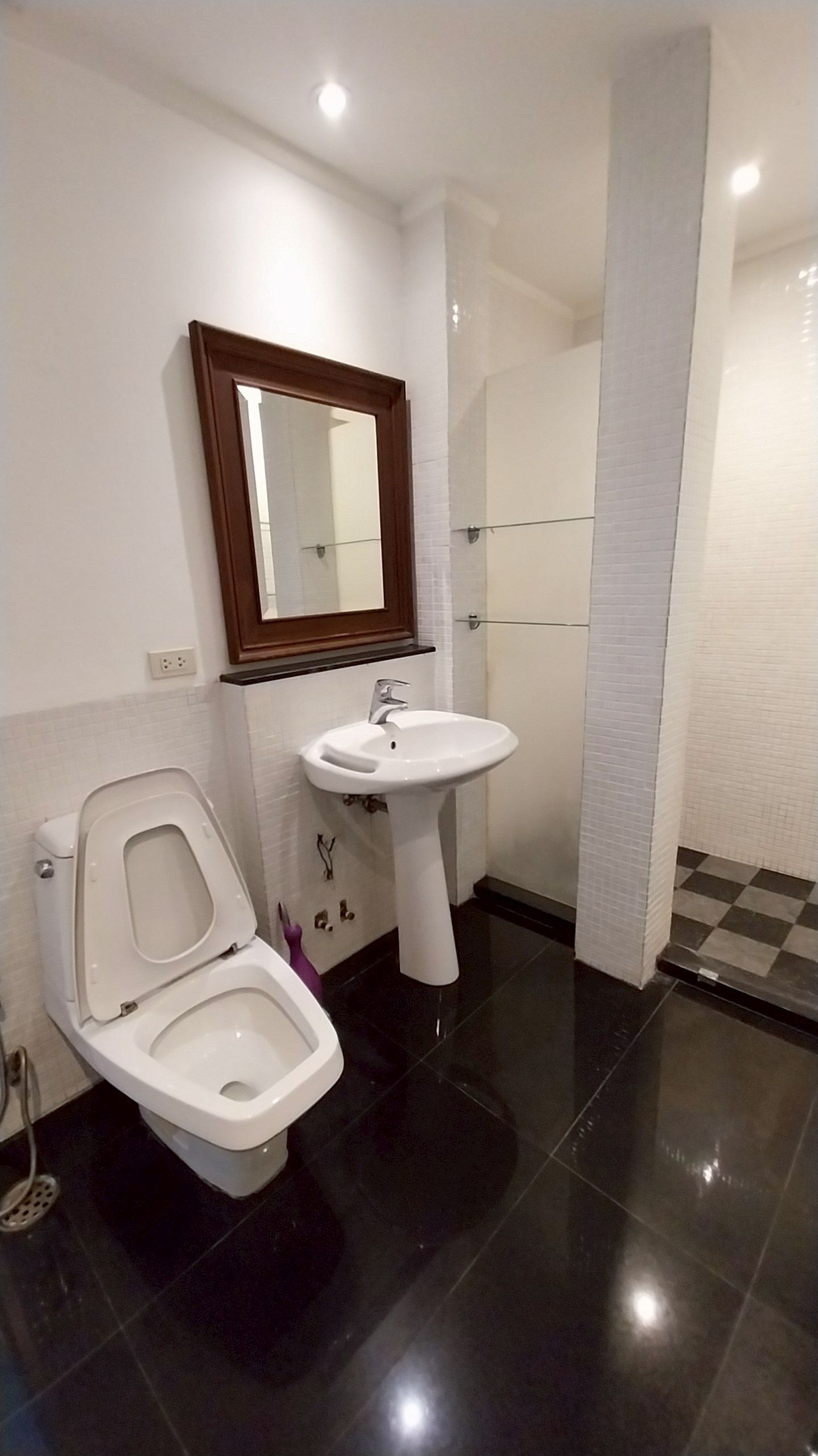 ขายคอนโดนานา : 🔥ขายด่วน🔥คอนโด Liberty Park2 >> สุขุมวิท 11 ใกล้ BTS นานา 123.19 ตร.ม. 2 ห้องนอน 2 ห้องน้ำ เฟอร์นิเจอร์ครบ 📢 ราคา 8,900,000 บาท