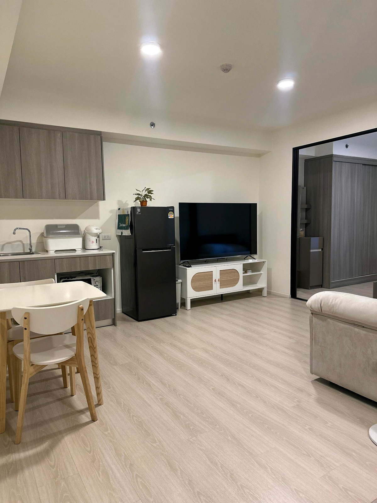 For RentCondoBangna, Bearing, Lasalle : For rent A Space Mega 2 / 34 sq m. 15,000 ready to move in.