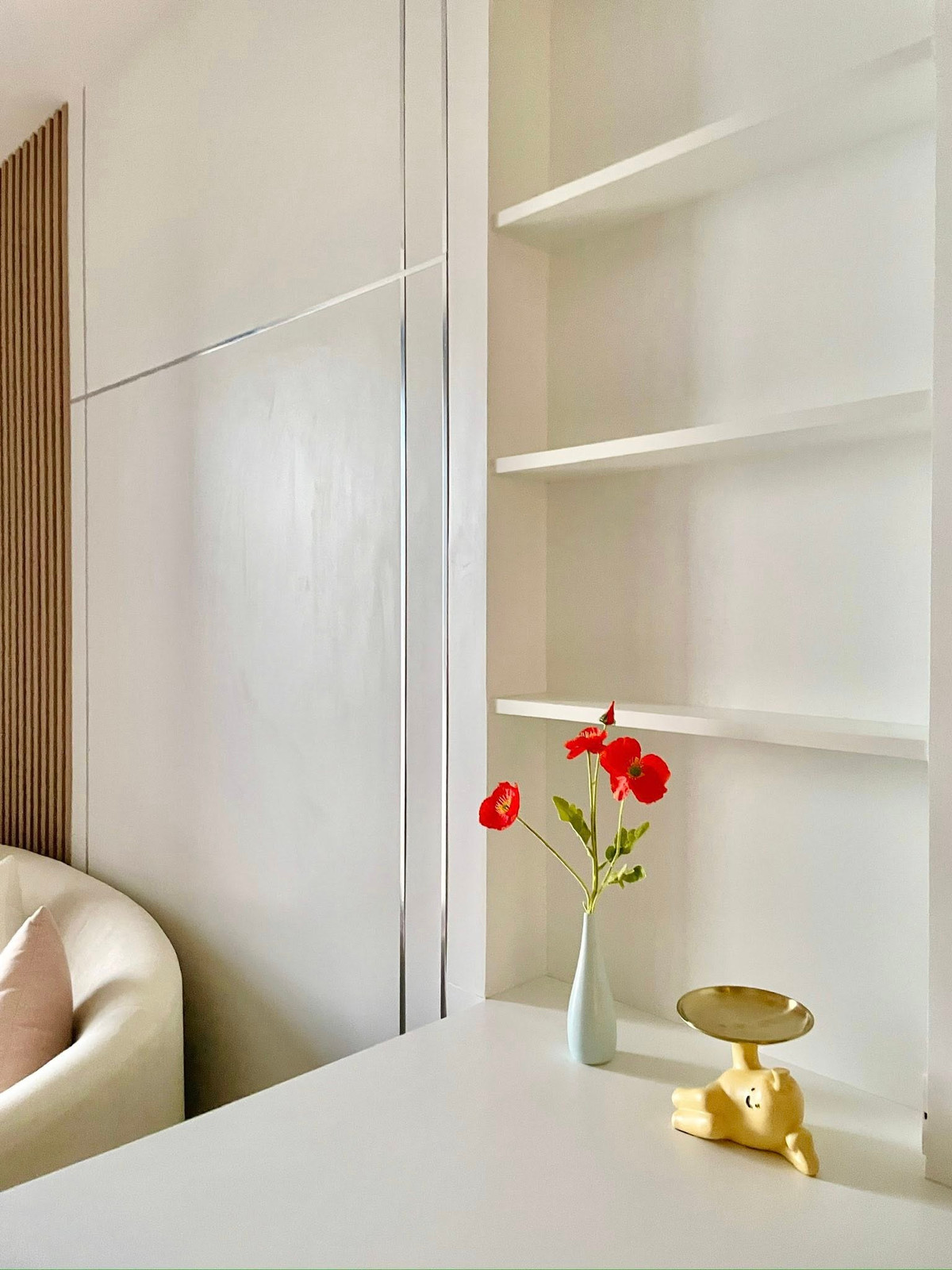 ให้เช่าคอนโดสุขุมวิท อโศก ทองหล่อ : ปล่อยเช่า คอนโดใกล้รถไฟฟ้าBTS ทองหล่อ | Oka Haus Sukhumvit 36 | 1 ห้องนอน เฟอร์นิเจอร์ครบพร้อมอยู่ มีบริการรับ-ส่งBTS