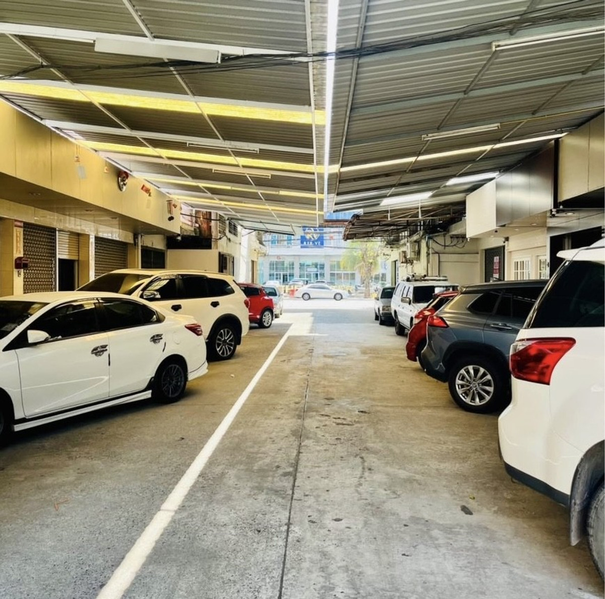 For SaleShop HouseOnnut, Udomsuk : Commercial Building Soi Udomsuk 35 / (For Sale), Commercial Building Soi Udomsuk 35 / (FOR SALE) GNG051