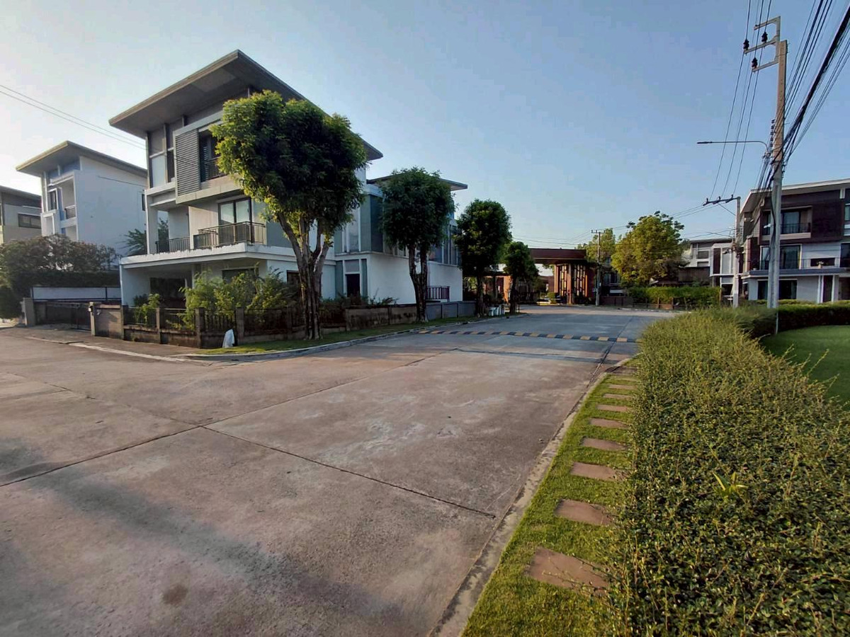 ให้เช่าบ้านนวมินทร์ รามอินทรา : 🏡 ให้เช่า โกลเด้นท์ เพรสทีช สุขาภิบาล5 พร้อมเข้าอยู่