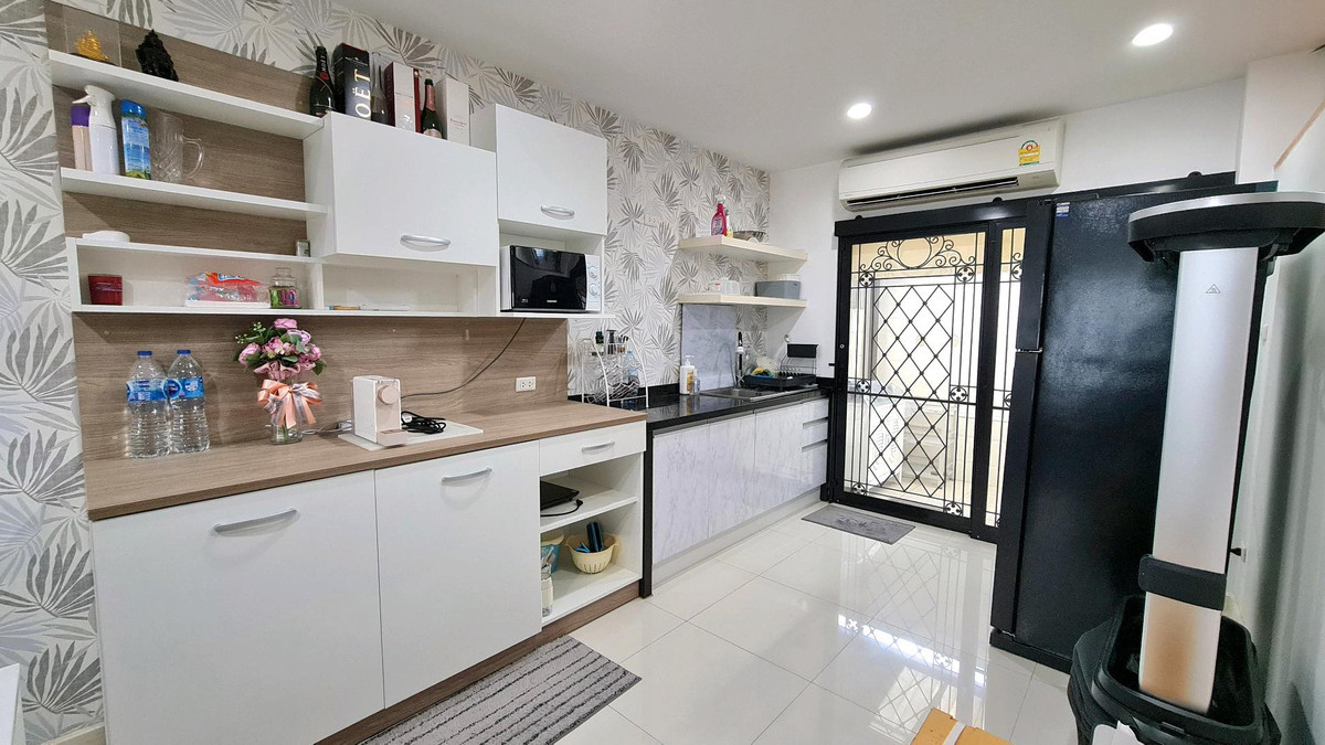 ทาวน์โฮมอ่อนนุช อุดมสุข : RH033926 ขาย/ให้เช่า ทาวน์โฮม 3 ชั้น 3 ห้องนอน at The Estate Srinakarin 2 ซ.อ่อนนุช 46