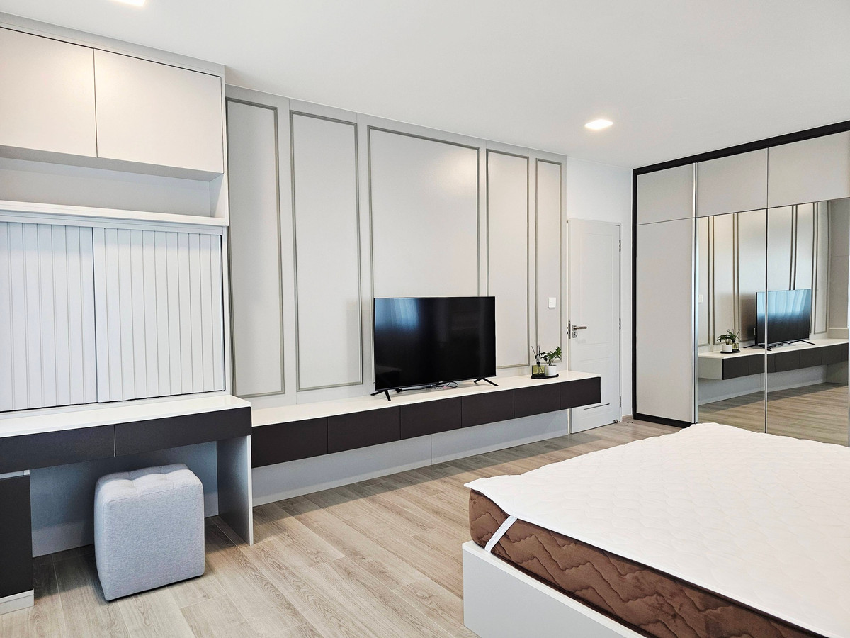 ให้เช่าบ้านบางนา แบริ่ง ลาซาล : ✨ Stunning House for Rent: Chaiyapruk Bangna Km.15 ✨ Prime Location near Suvarnabhumi Airport & International Schools (ASB / Verso)