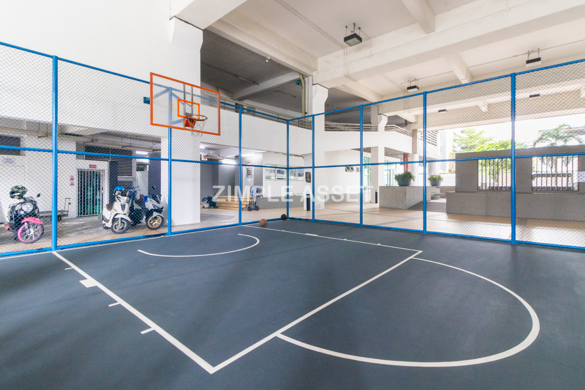 For RentSukhumvit, Asoke, Thonglor : Line ID: @zimple_asset Luxury aprtment in center of sukhumvit. Offering premium facilities for an elevated living experience. Surrounded by leading shopping malls in a prime location.