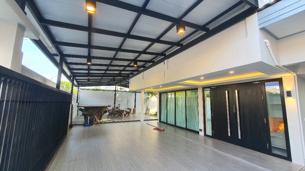 ให้เช่าบ้านโชคชัย4 ลาดพร้าว71 : บ้านเดี่ยว 2 ชั้น รีโนเวทใหม่ สไตล์โมเดิร์น ทำลเดี ให้เช่า ย่านลาดพร้าว-โชคชัย4 ใกล้โรงพยาบาลเปาโล โชคชัย 4 เพียง 2 กม.