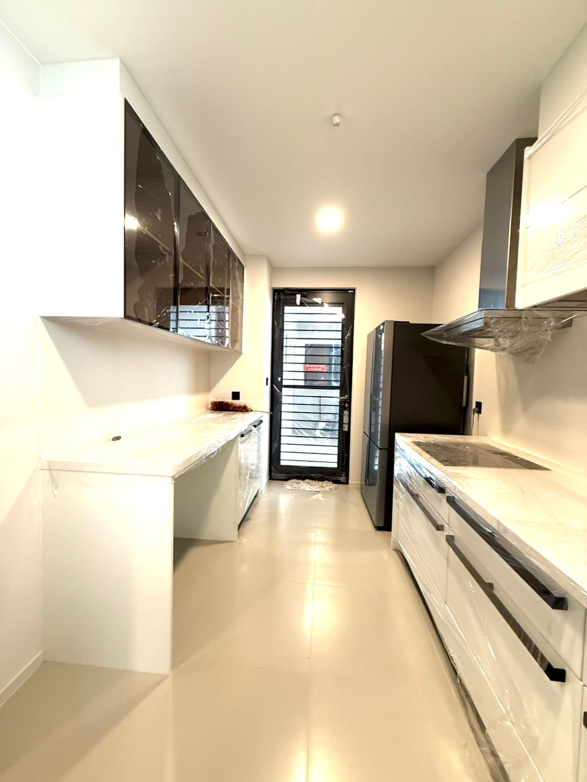 For SaleHousePattanakan, Srinakarin : House for sale VIVE New Krungthepkreetha has a private pool, private elevator, parking for 4 cars+