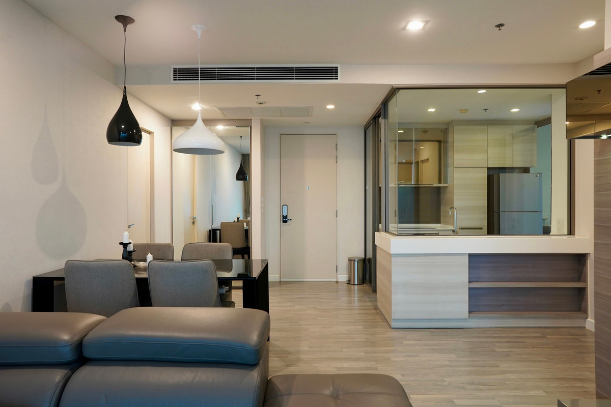 For SaleCondoWongwianyai, Charoennakor : FOR SALE The Room BTS Wongwian Yai, 2 bedrooms, large space, good price