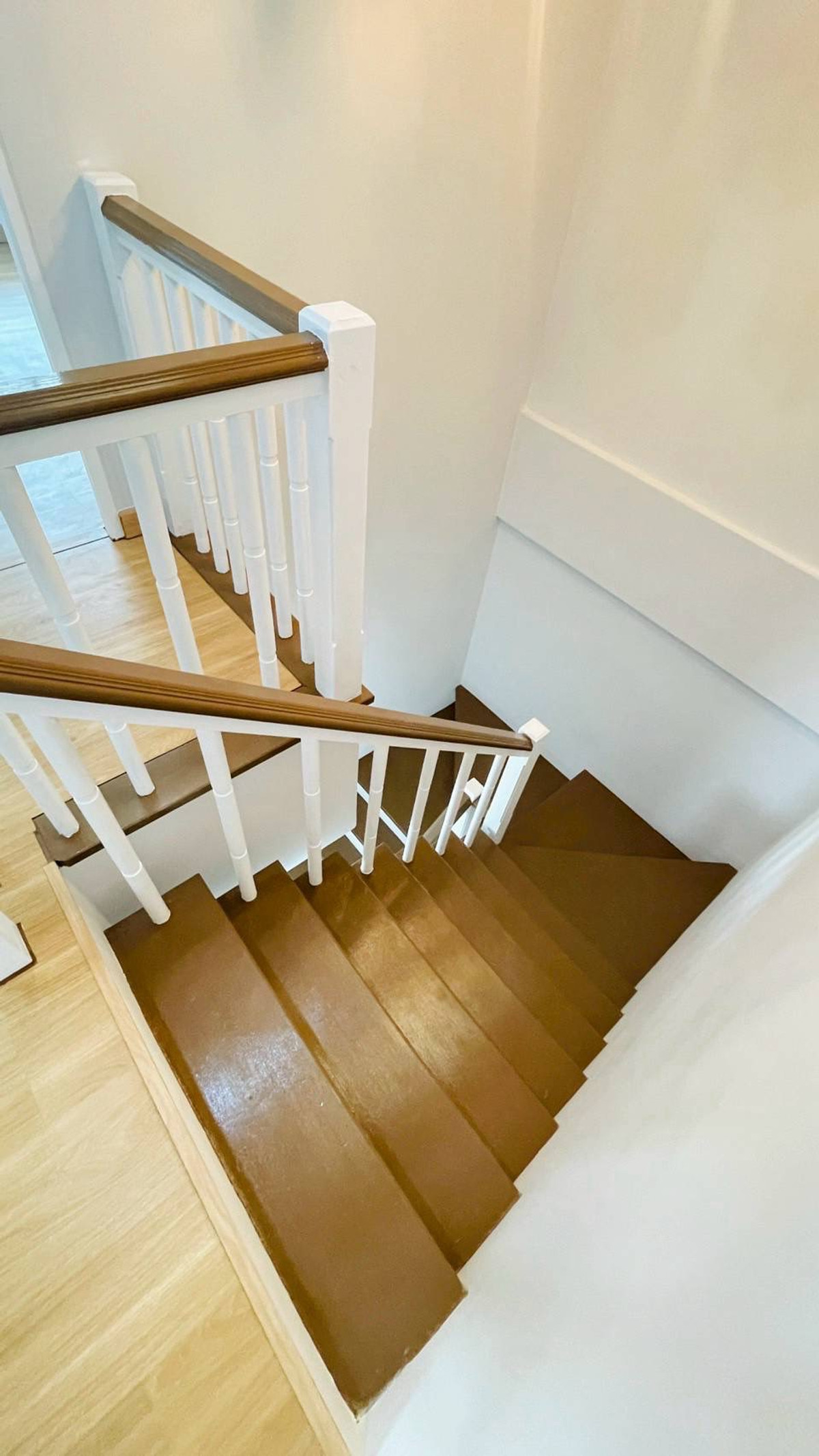 ขายทาวน์โฮมนนทบุรี บางใหญ่ บางบัวทอง : ขายทาวน์เฮาส์บุศรินทร์ L&H บ้านกล้วย-ไทรน้อย 20.5 ตร.ว. ใกล้ MRT คลองบางไผ่ ฟรีโอน