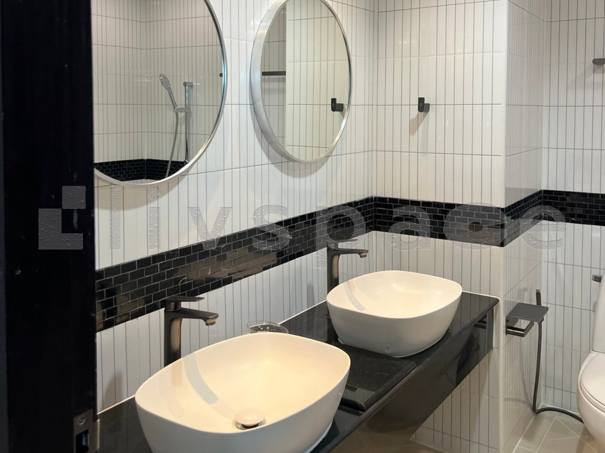 ให้เช่าคอนโดสุขุมวิท อโศก ทองหล่อ : ▚ LI103ツ ให้เช่า: Citismart Sukhumvit 18 2BR 87sqm. 50K ✨ ห้องมุมรีโนเวทใหม่ ติด BTS & MRT อโศก พร้อมเข้าอยู่ 🏙️