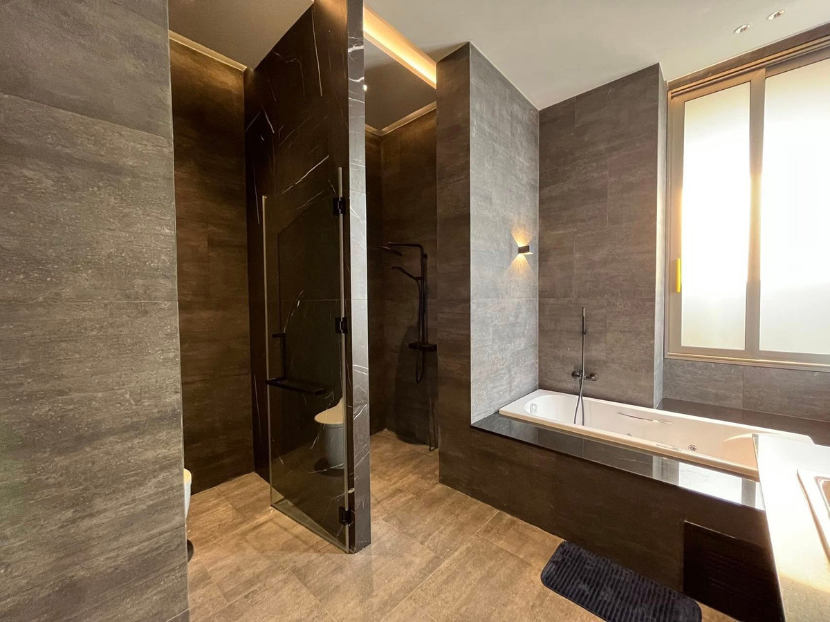 ให้เช่าโฮมออฟฟิศลาดพร้าว เซ็นทรัลลาดพร้าว : ᚱ ให้เช่า ✅ จดทะเบียนบริษัทได้ โฮมออฟฟิศ 4 ชั้น 🔥3 ห้องนอน 1 ห้องแม่บ้าน🔥 ลาดพร้าว 35 400 ตร.ม. ใกล้ BTS ภาวนา