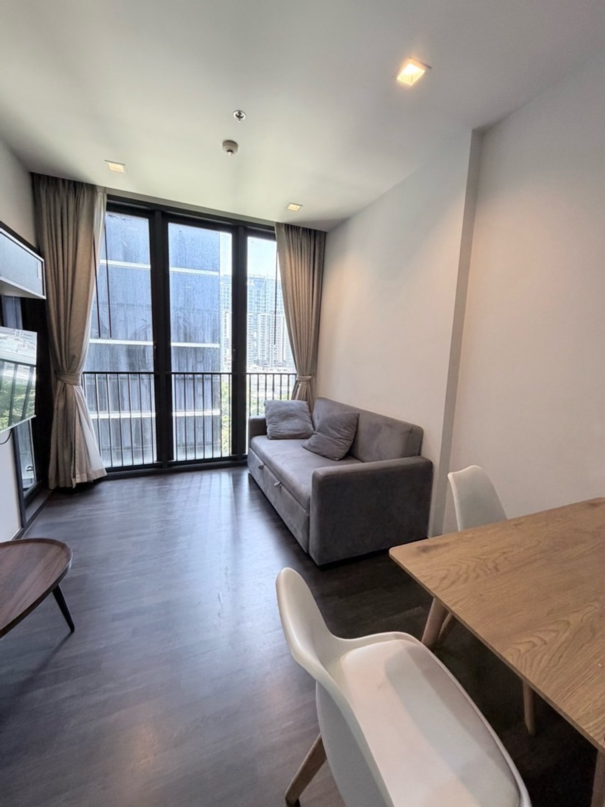 For RentCondoRama9, Petchburi, RCA : CONDO FOR RENT Near MRT Rama9
The line asoke-ratchada Condo
150 m. - OP001C -