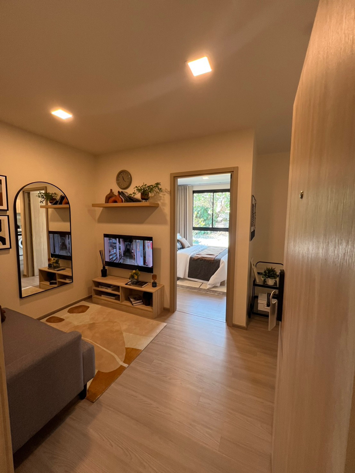 For RentCondoChaengwatana, Muangthong : 🏢 Vay Chinnakhet (Vay Chinnakhet) — Condo for Rent, good location, near Dhurakij Pundit University.