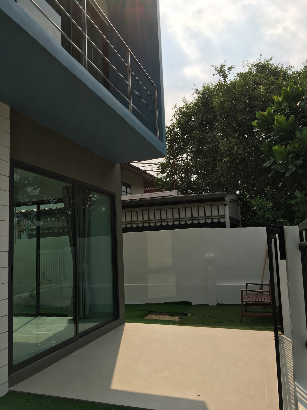 For SaleHouseKaset Nawamin,Ladplakao : Maneeya Village / 2 bedrooms (sold with tenant), Maneeya Village / 2 Bedrooms (FOR SALE) MNT006