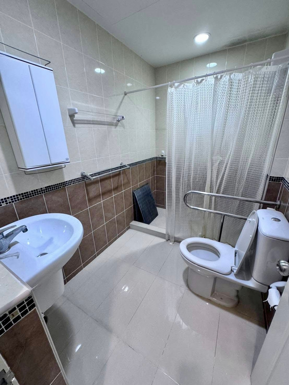 For SaleTownhomePattanakan, Srinakarin : Baan Klang Muang S-Sense Srinakarin / 3 bedrooms (for sale), Baan Klang Muang S-Sense Srinakarin /3 Bedrooms (FOR SALE) GNG055