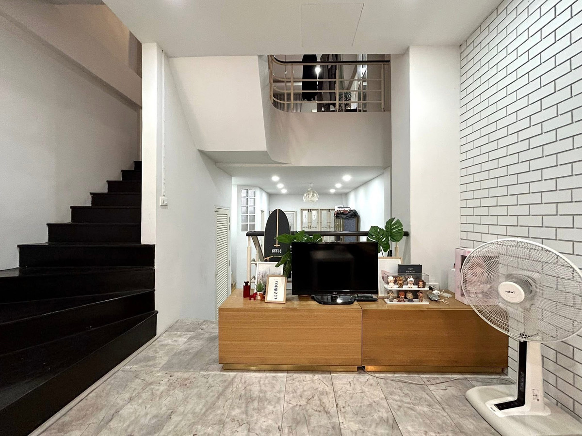 For SaleTownhomeRama5, Ratchapruek, Bangkruai : 3-story townhome for sale | Baan Narinthorn Bang Kruai-Rama 5 near Lotus Nakhon In