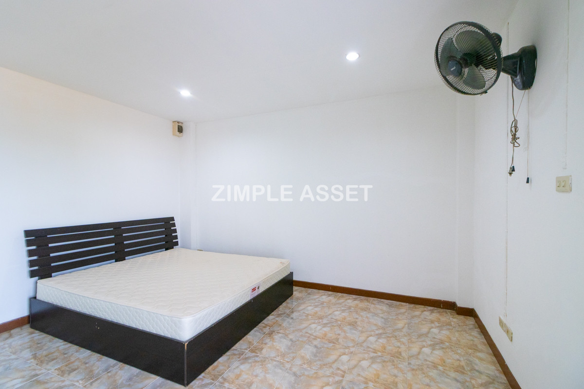 For RentSamut Prakan,Samrong : Line ID: @zimple_asset  Apartment with exclusive price near Bang Phli Industrial Estate, furnished, secure, ready to move-in and near market and supermarket.