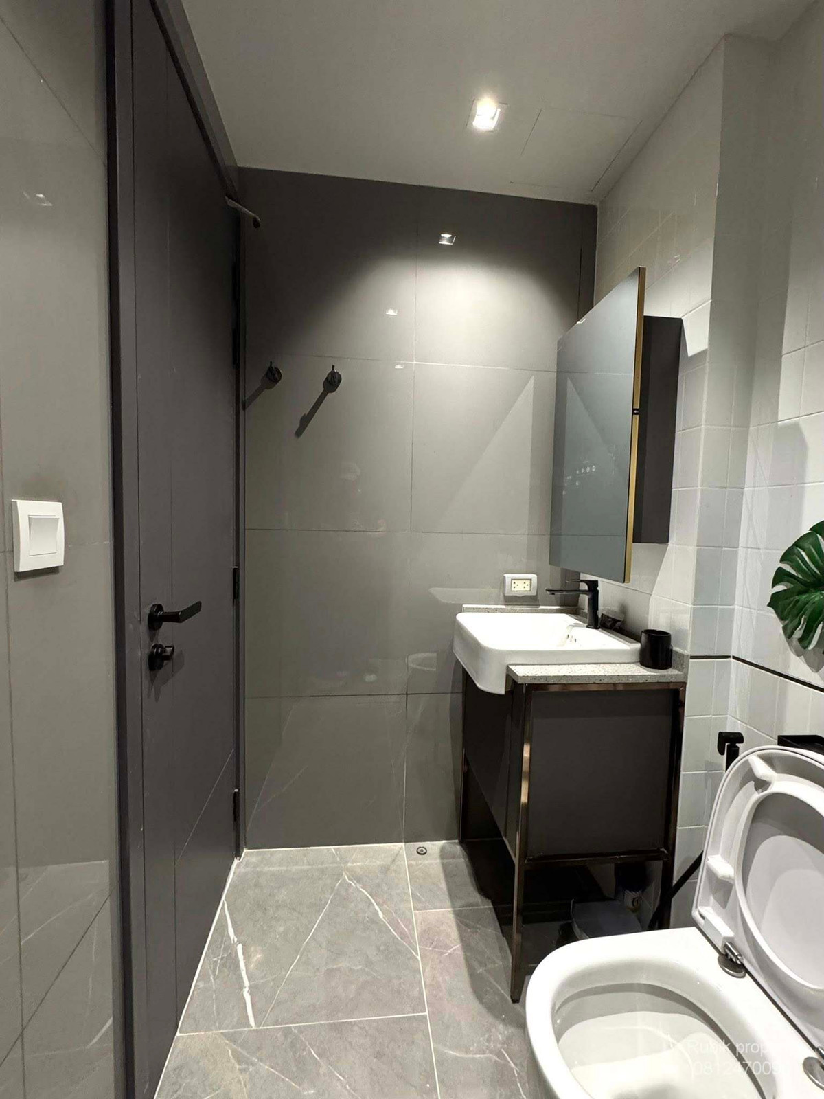 ให้เช่าคอนโดสยาม จุฬา สามย่าน : 🏙 ให้เช่า Chapter Chula-Samyan RB1853 คอนโดทำเลใจกลางเมือง ใกล้จุฬา เดินถึง MRT สามย่าน เพียง 3 นาที 🚆✨