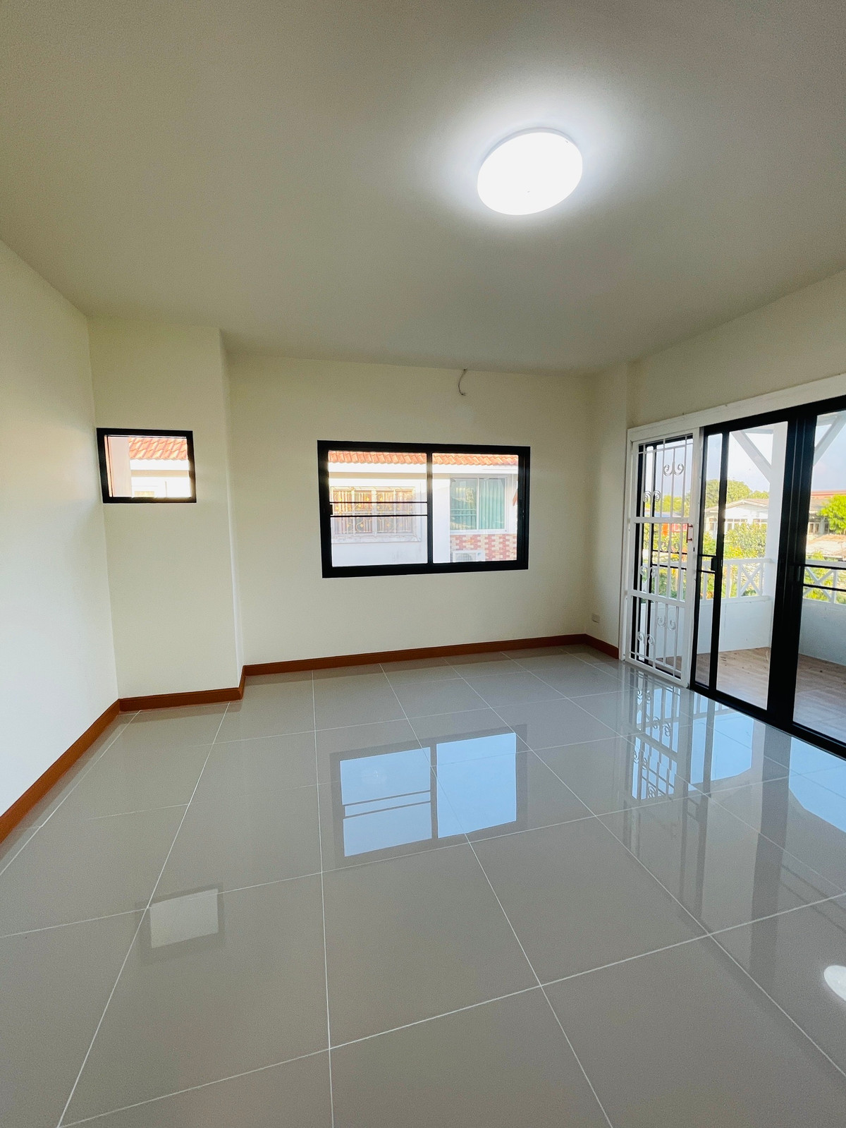 For SaleHouseNonthaburi, Bang Yai, Bangbuathong : Single house for sale, Imperial Laguna 2, Bang Bua Thong, 56 sq m, newly decorated, lots of space, free transfer.