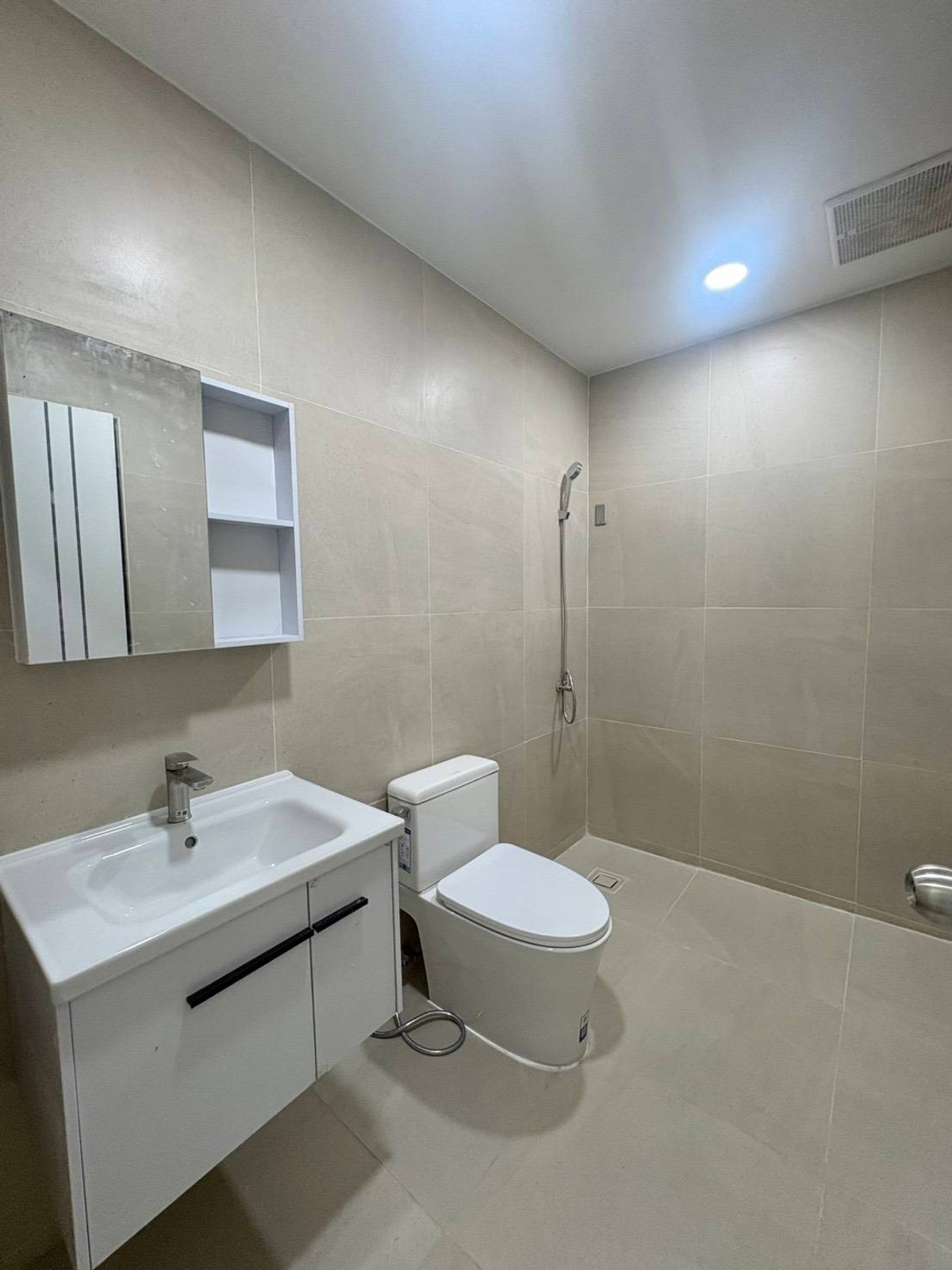 ขายทาวน์โฮมโชคชัย4 ลาดพร้าว71 : K-6833 ขายด่วน ! ทาวน์โฮม รีโนเวทใหม่ เกตุนุติการ์เด้น นาคนิวาส 38 พร้อมอยู่