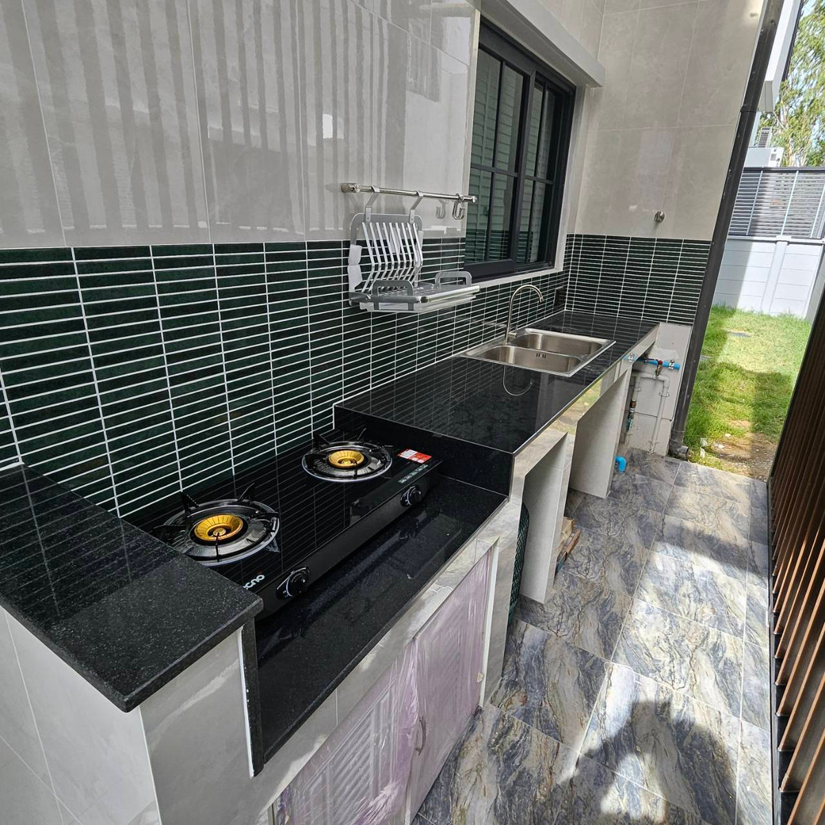 ให้เช่าบ้านบางนา แบริ่ง ลาซาล : ให้เช่าบ้านหรู Fully Furnished  โครงการ Centro Bangna-Srinakarin ใกล้ Mega Bangna (SA-01)