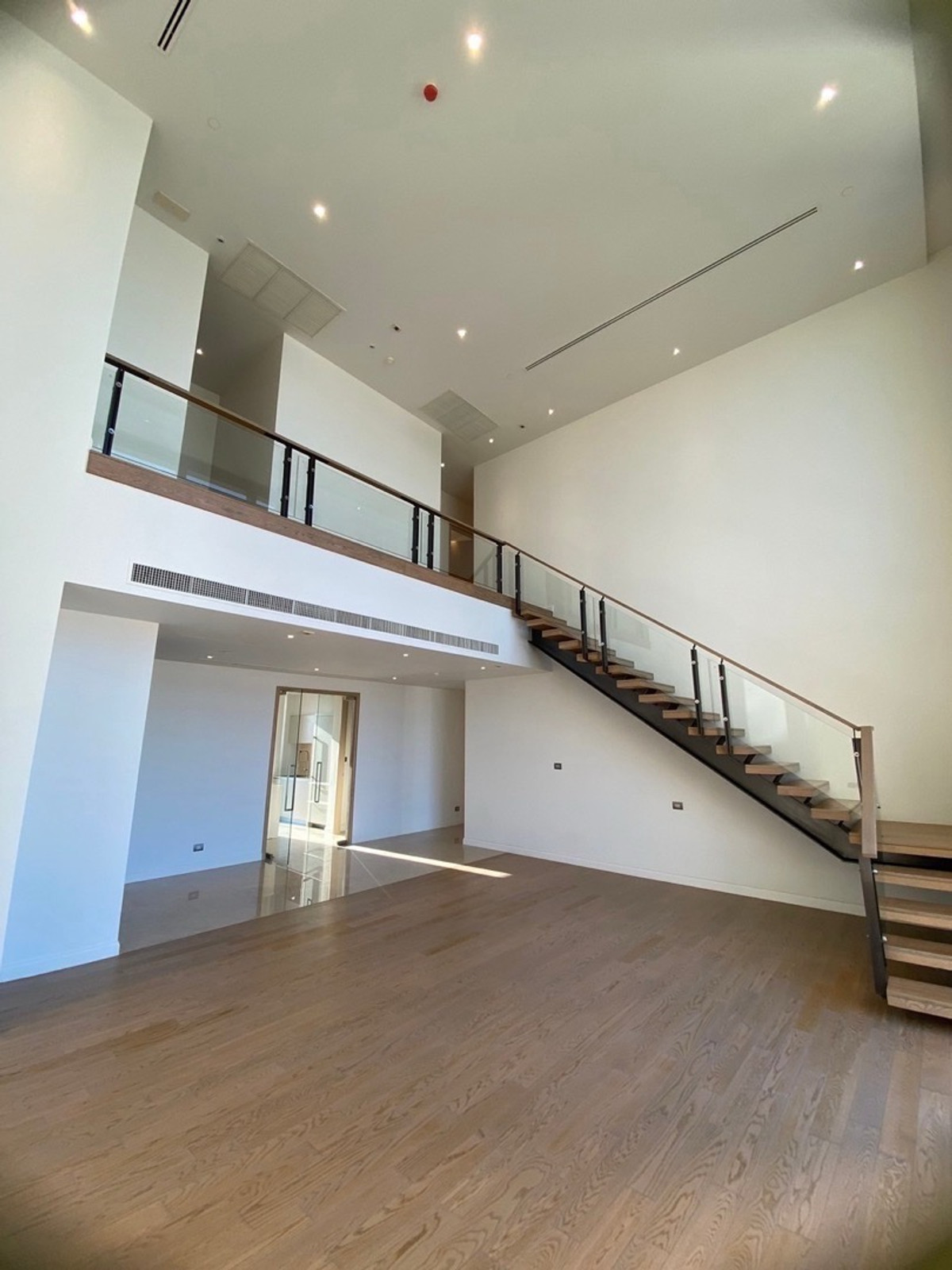 For SaleCondoWongwianyai, Charoennakor : Magnolias Waterfront Residences for sale☎️0912322009