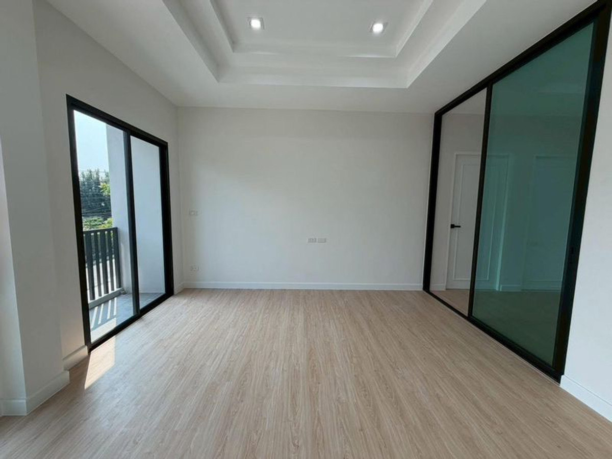 For SaleHouseMahachai Samut Sakhon : 2-story detached house, Nusasiri City Rama 2 Village with private swimming pool, size 154.4 square wah, 3 bedrooms, Bang Chuet Subdistrict. Mueang Samut Sakhon Samut Sakhon Province