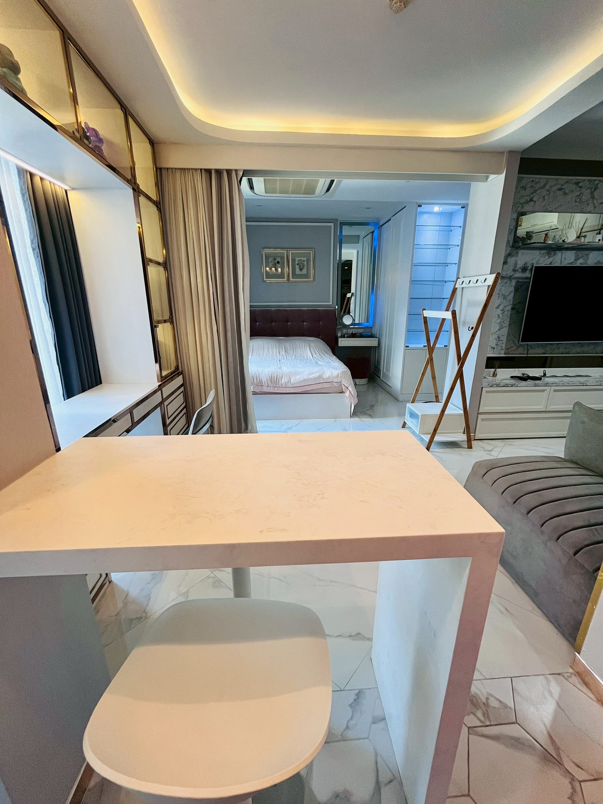 ให้เช่าคอนโดสุขุมวิท อโศก ทองหล่อ :  ปล่อยเช่าคอนโด Rhythm 36-38 พร้อมอยู่ ใจกลางสุขุมวิท 25000 บาท