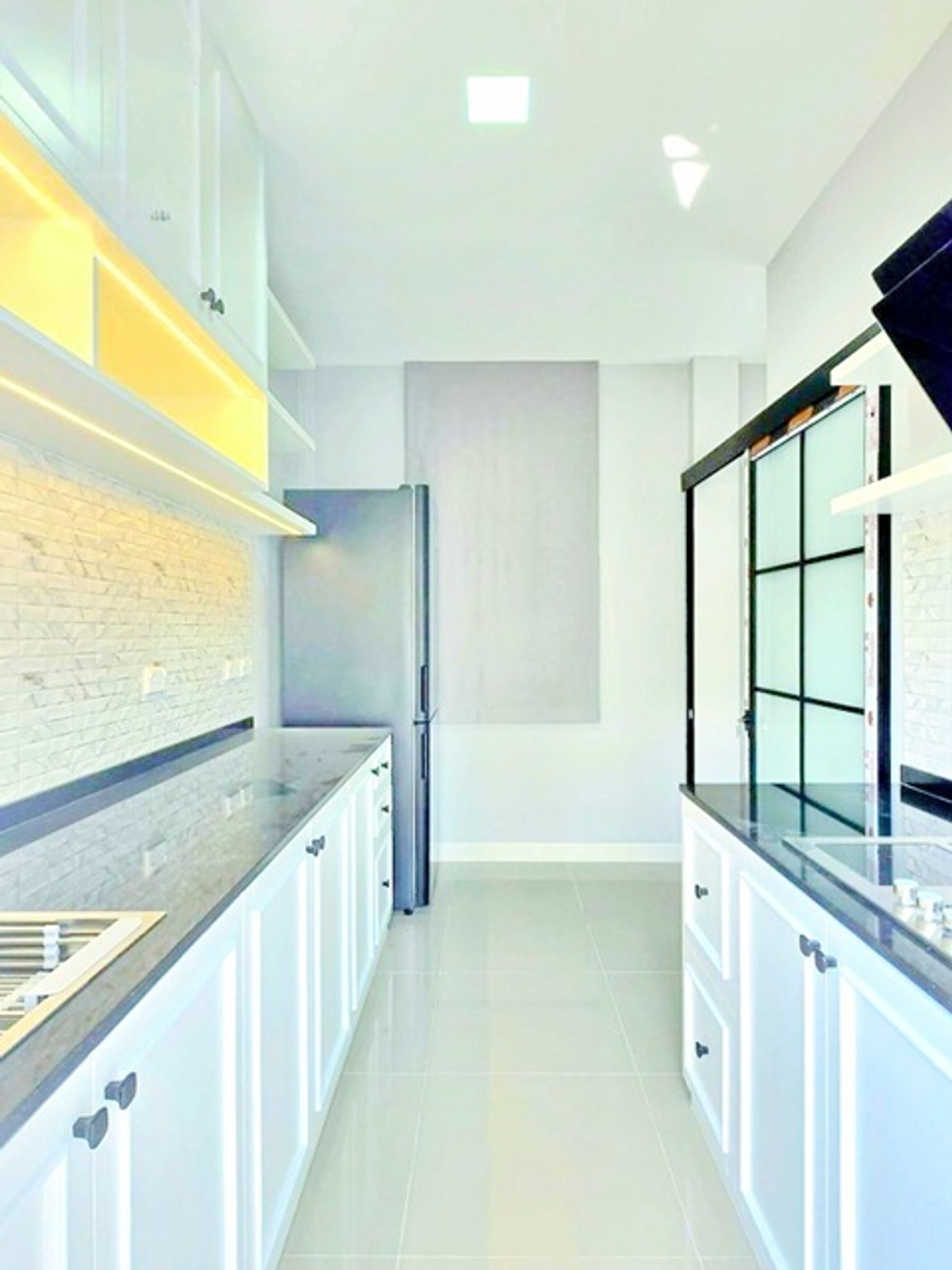 ให้เช่าบ้านบางนา แบริ่ง ลาซาล : พร้อมเฟอร์ฯ คอนคอร์เดียน ใกล้เมกาบางนา 500 ม. 75ตร.วา 200ตร.ม. บ้านเดี่ยว 2 ชั้น 4นอน 4 น้ำ