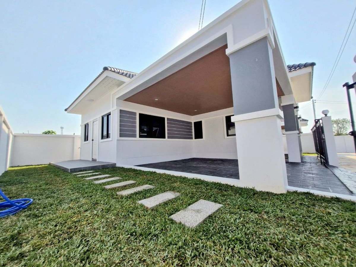 ขายบ้านพัทยา บางแสน ชลบุรี สัตหีบ : บ้านเดี่ยวทุ่งกลมตาลหมัน / 3 ห้องนอน (ขาย), Single House Thung Klom Tanman / 3 Bedrooms (FOR SALE) AM105