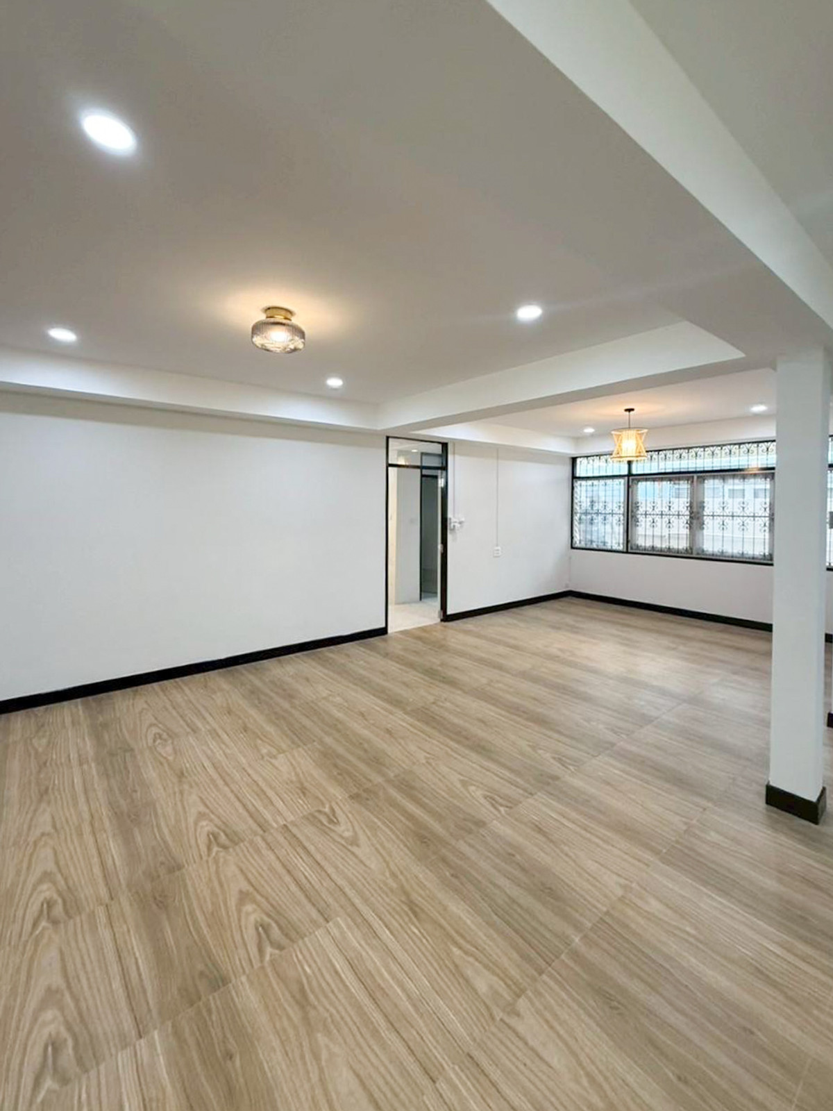 ขายบ้านรามคำแหง หัวหมาก : บ้านเดี่ยวขายพร้อมผู้เช่า ใกล้รถไฟฟ้า YL แยกลำสาลี ทะลุได้ทั้ง กรุงเทพกรีฑา - รามคำแหง - ลาดพร้าว 